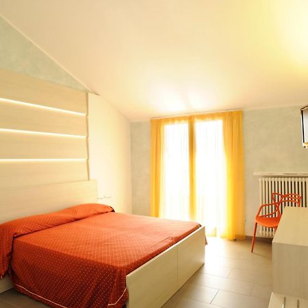 Hotel Danio Lungomare Alassio Exterior photo
